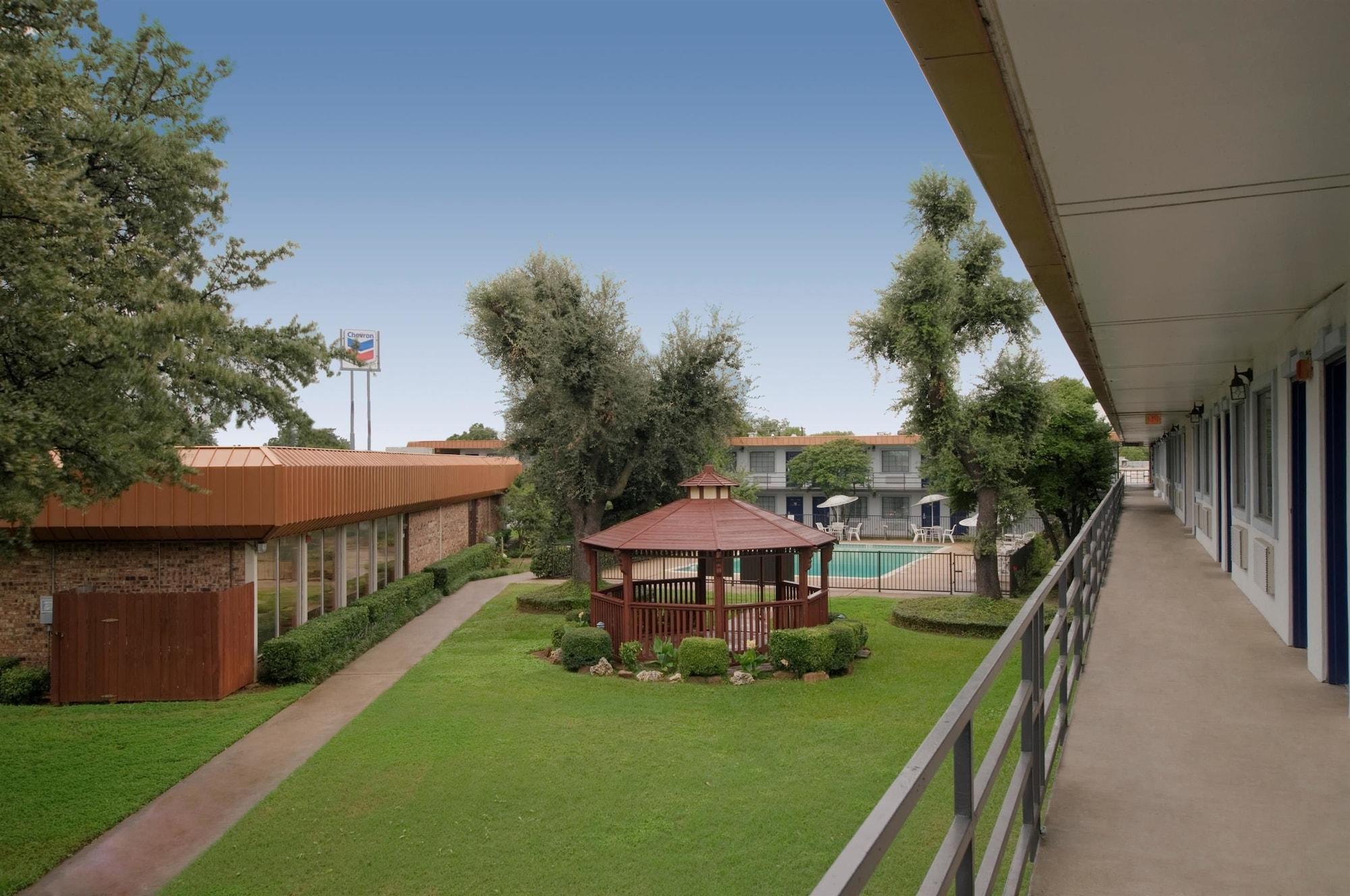 Richland Hills 沃思/赫斯特美国最佳价值旅馆汽车旅馆 外观 照片